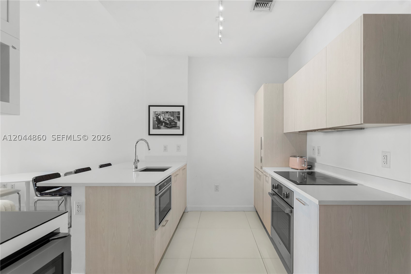 PARAISO BAYVIEWS CONDO - Residential