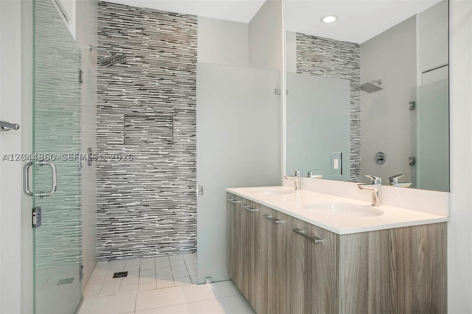 PARAISO BAYVIEWS CONDO - Residential
