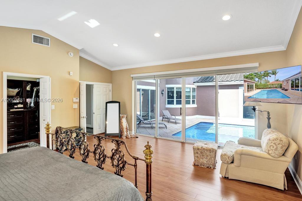 LANDINGS OF PARKLAND - Residential