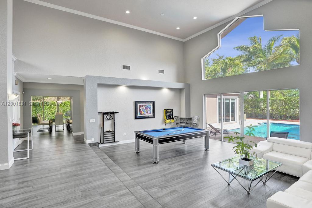 LANDINGS OF PARKLAND - Residential