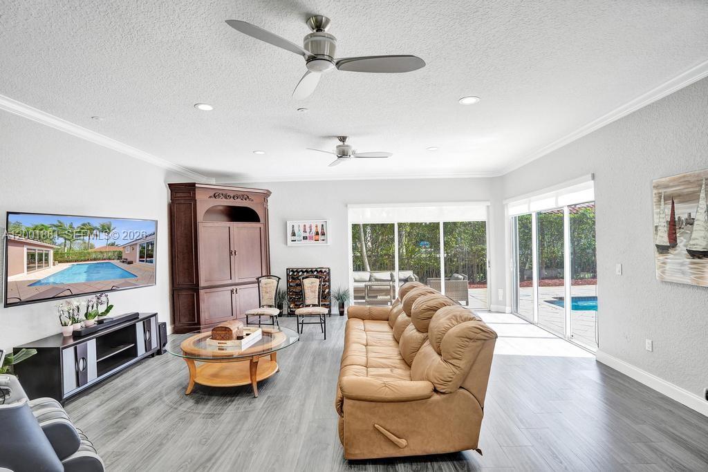 LANDINGS OF PARKLAND - Residential