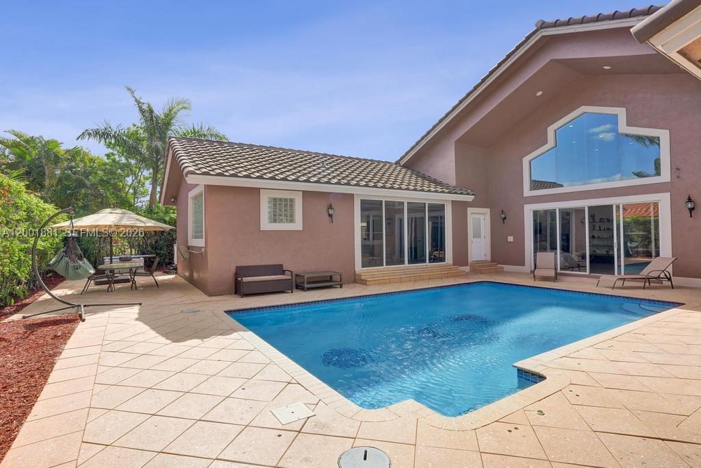 LANDINGS OF PARKLAND - Residential