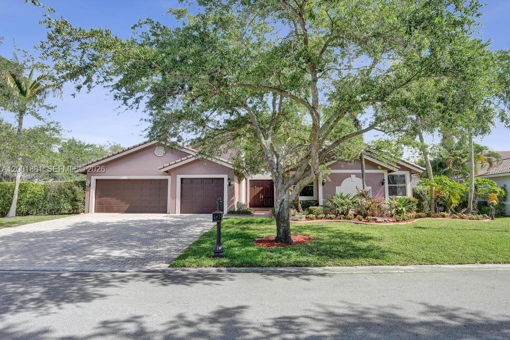 LANDINGS OF PARKLAND - Residential