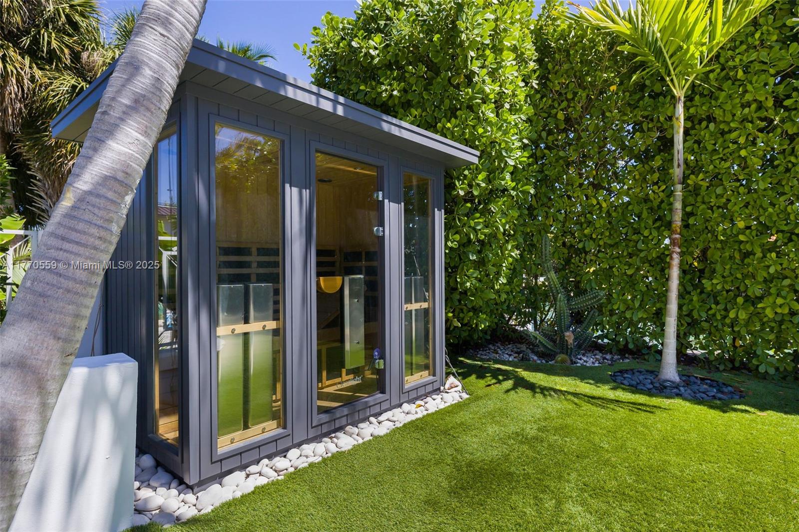 BISCAYNE POINT - Residential