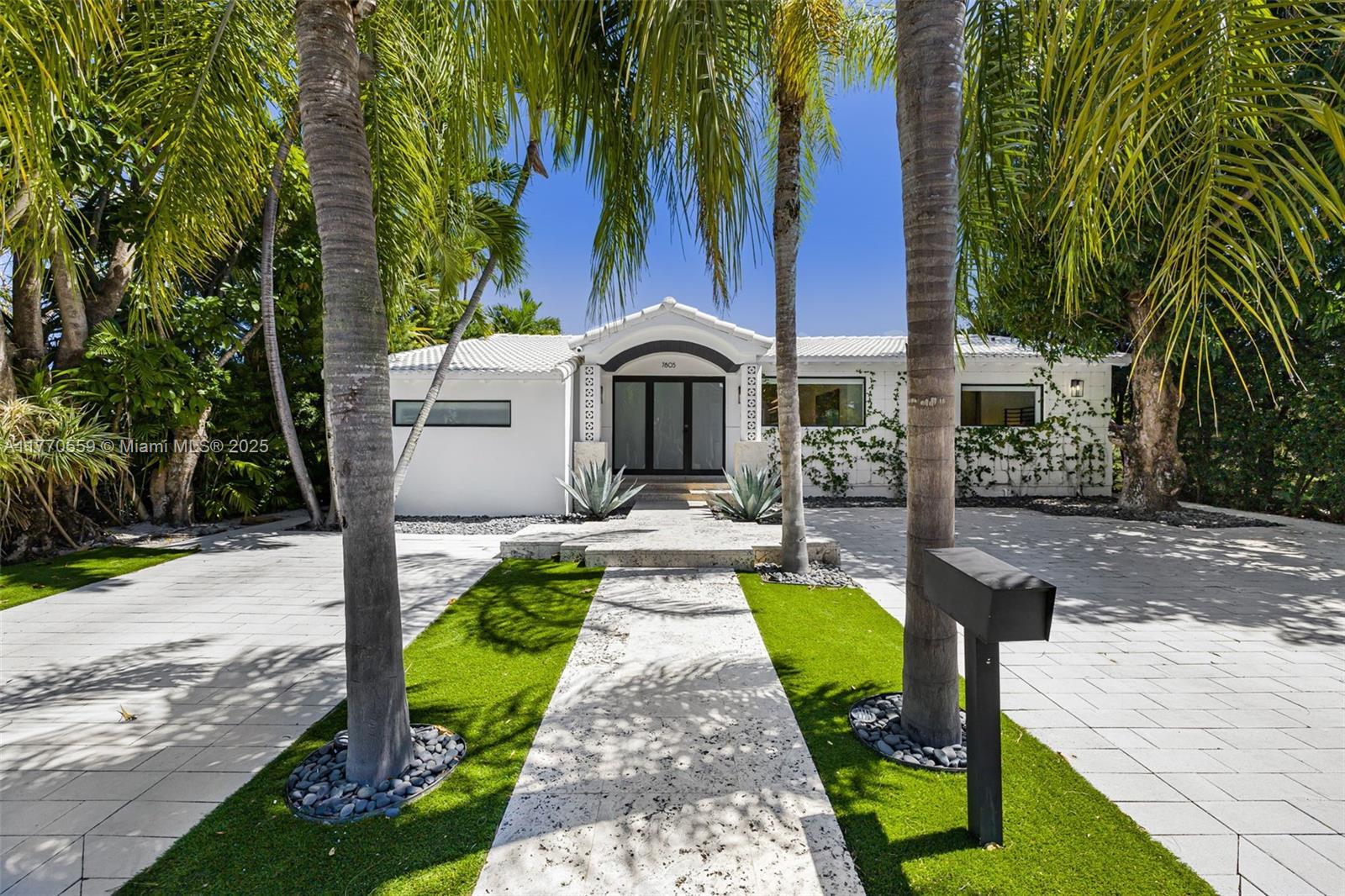 BISCAYNE POINT - Residential