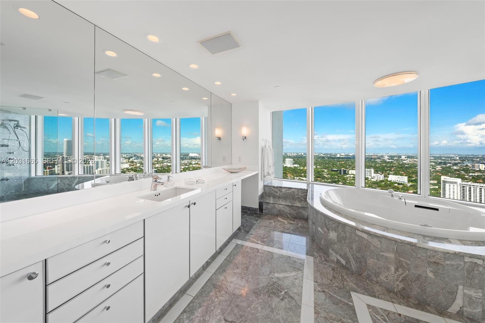 SANTA MARIA CONDO - Residential