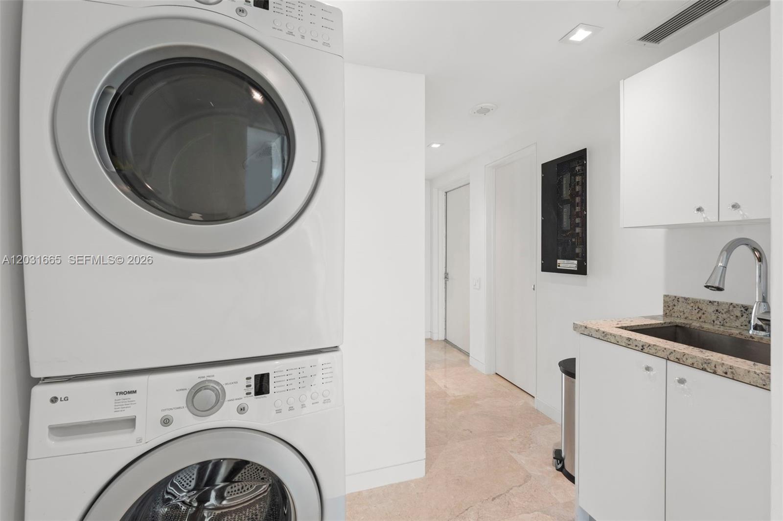 SANTA MARIA CONDO - Residential