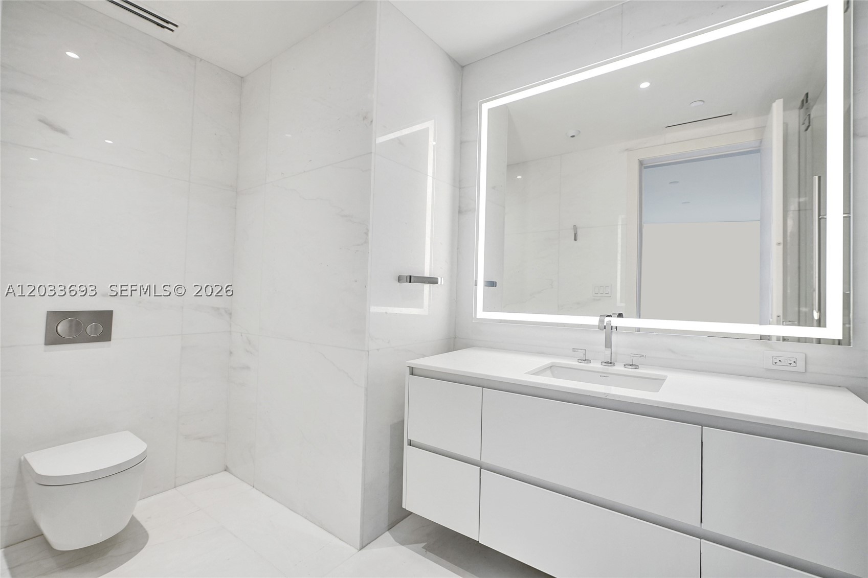Aston Martin Residences - Residential