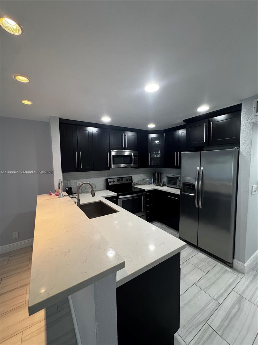 VILLAGE GREEN OF BOCA RAT - Residential