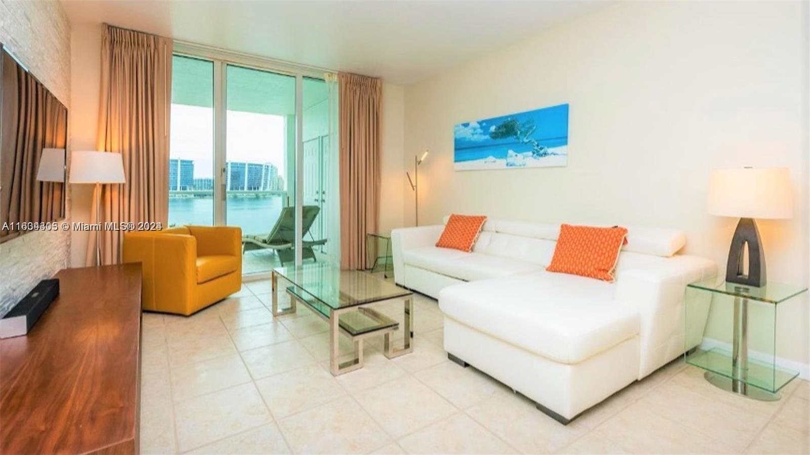 MARINA BAY CLUB CONDO HOT - Residential