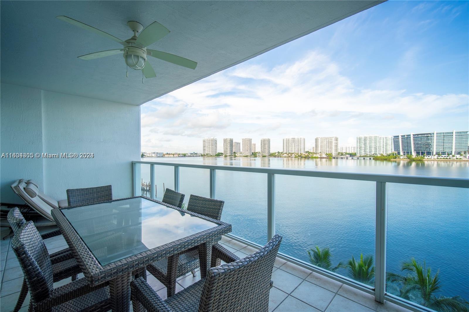 MARINA BAY CLUB CONDO HOT - Residential