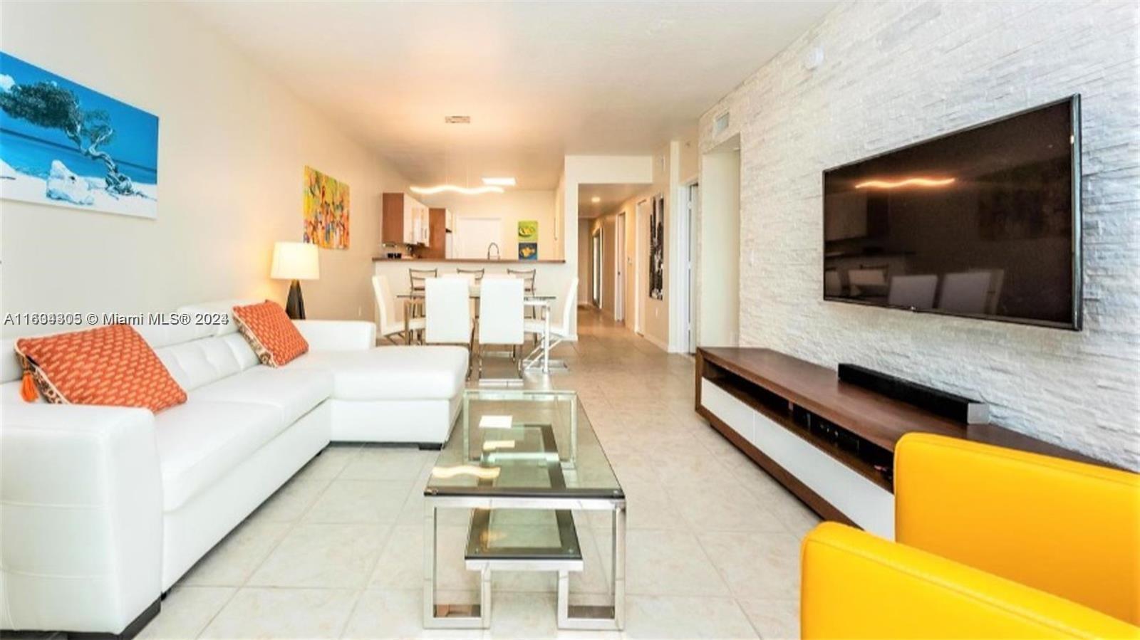 MARINA BAY CLUB CONDO HOT - Residential