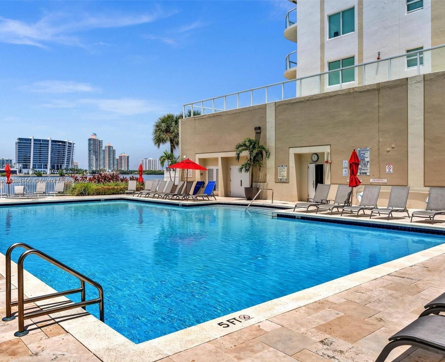 MARINA BAY CLUB CONDO HOT - Residential