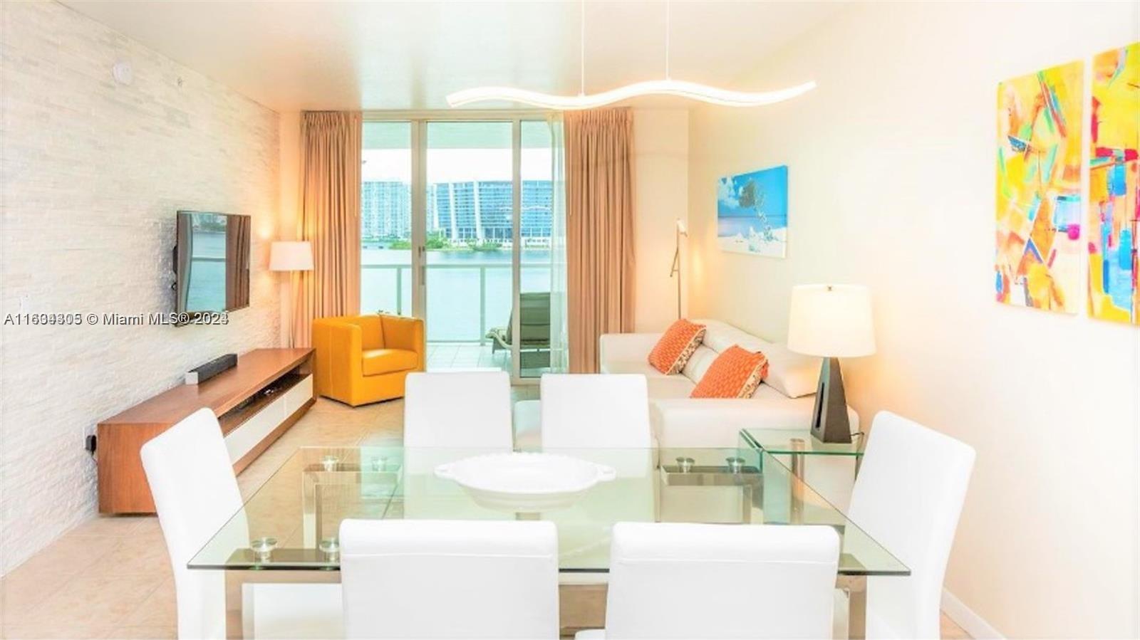MARINA BAY CLUB CONDO HOT - Residential