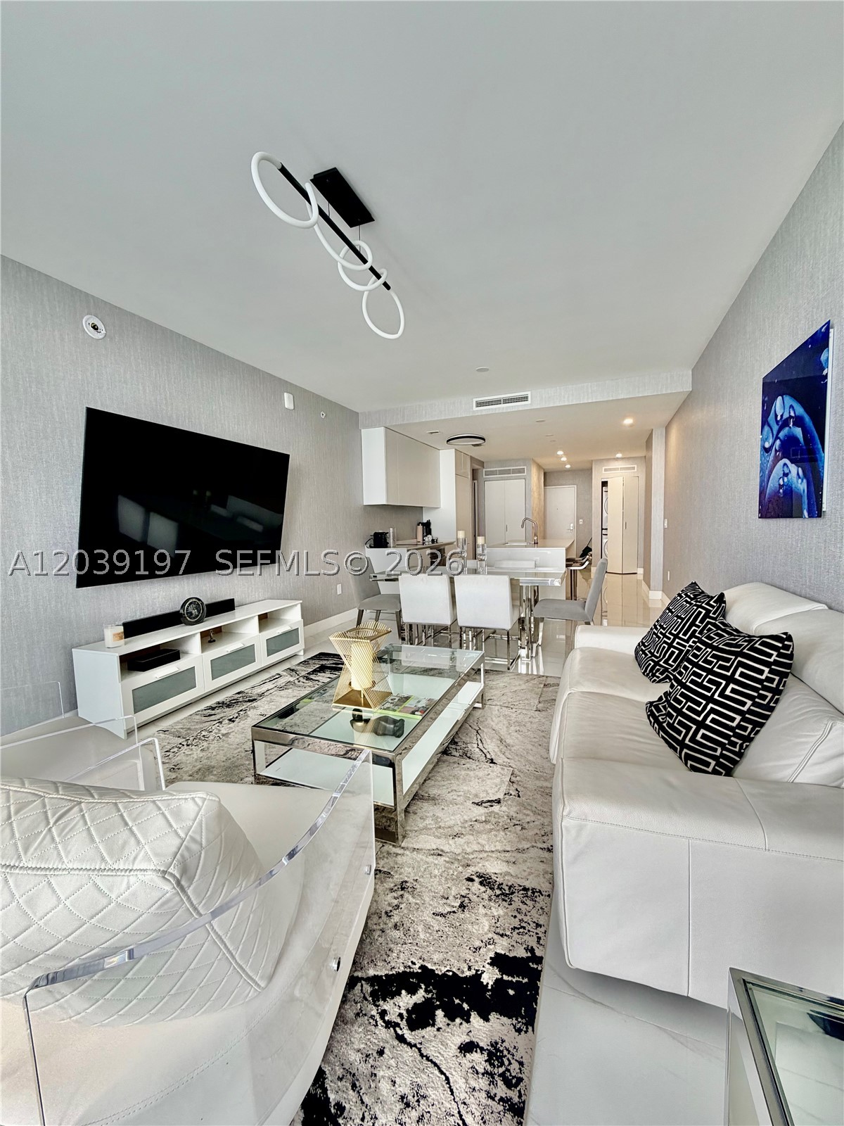 ARIA RESERVE SOUTH CONDO - Residential Lease