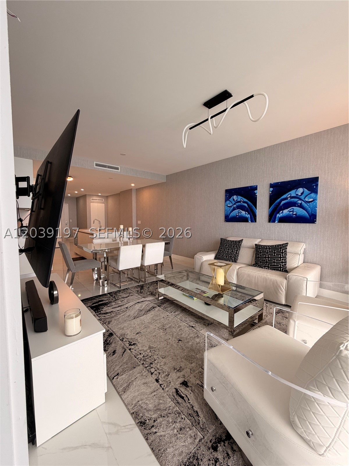 ARIA RESERVE SOUTH CONDO - Residential Lease