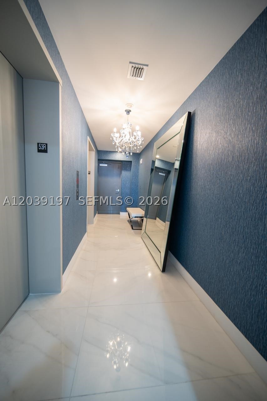 ARIA RESERVE SOUTH CONDO - Residential Lease