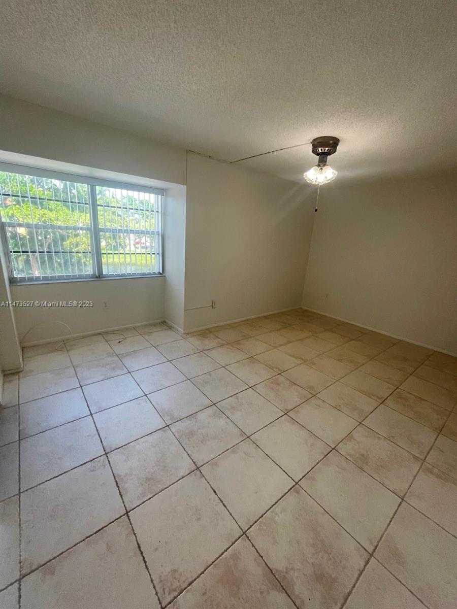 KINGS CREEK SOUTH CONDO - Residential Lease