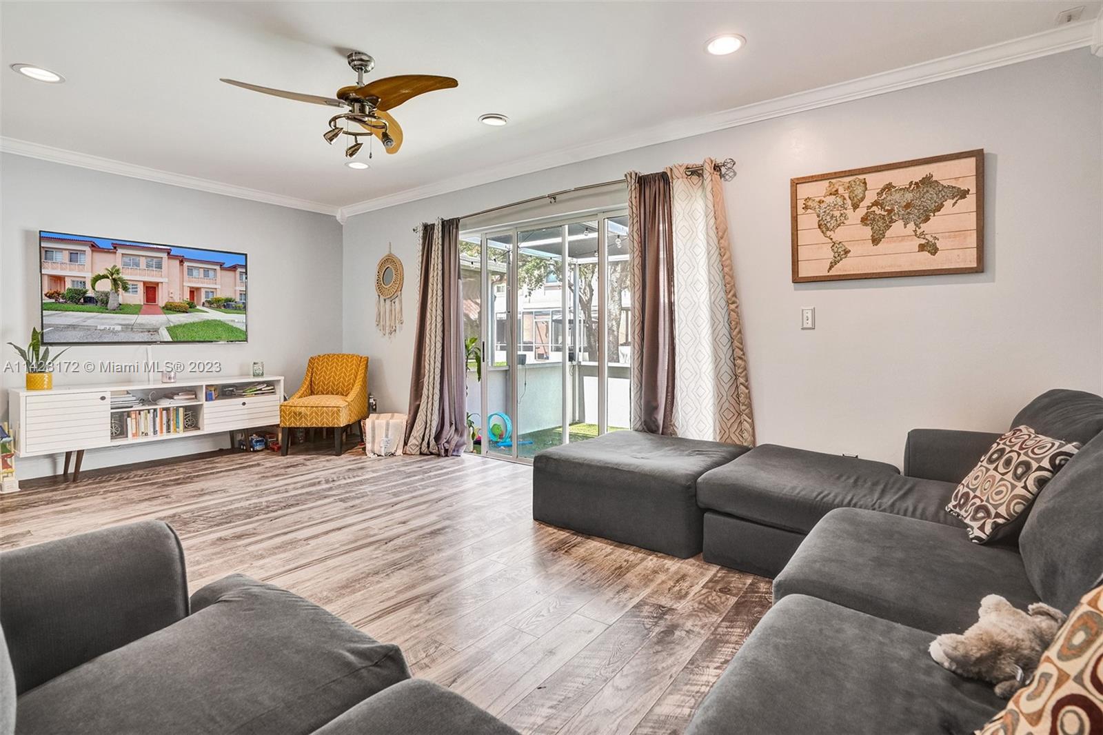 CHAPEL TRAIL II - Residential Lease