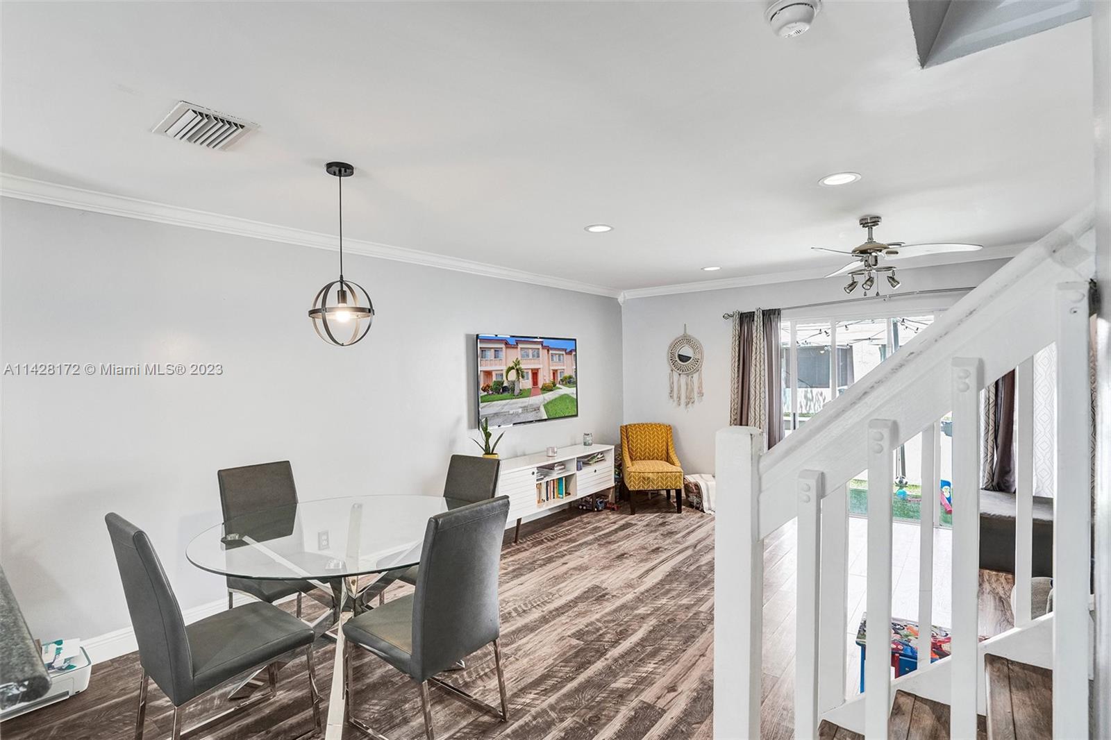 CHAPEL TRAIL II - Residential Lease