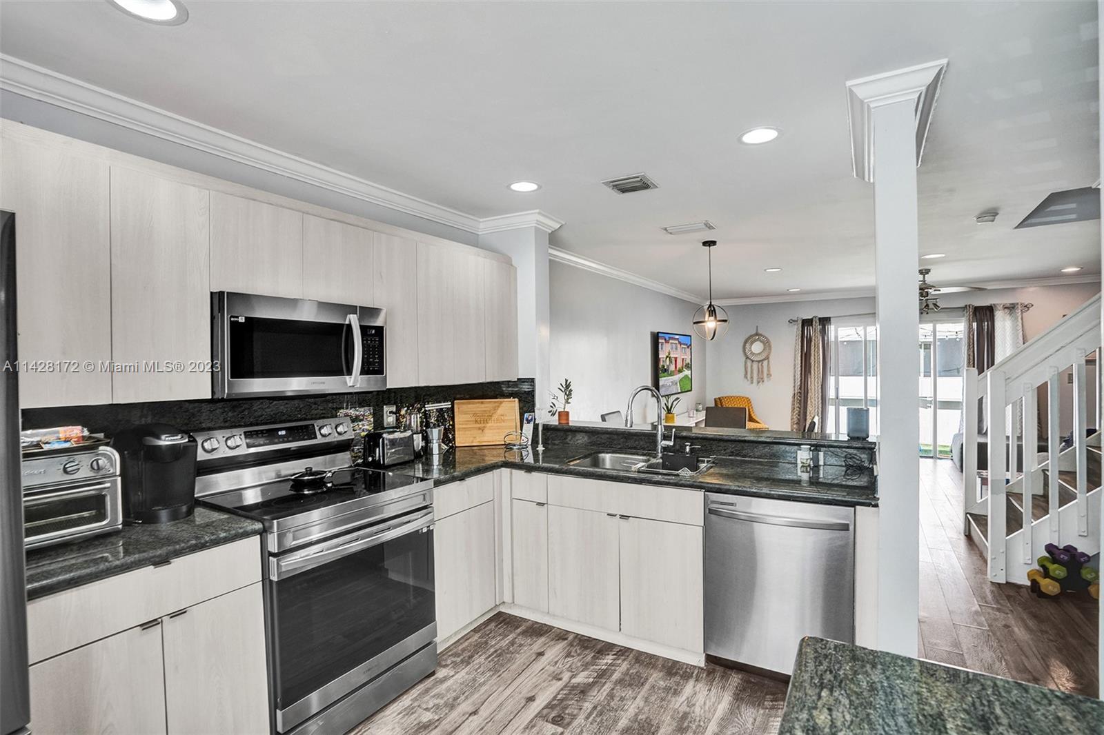 CHAPEL TRAIL II - Residential Lease