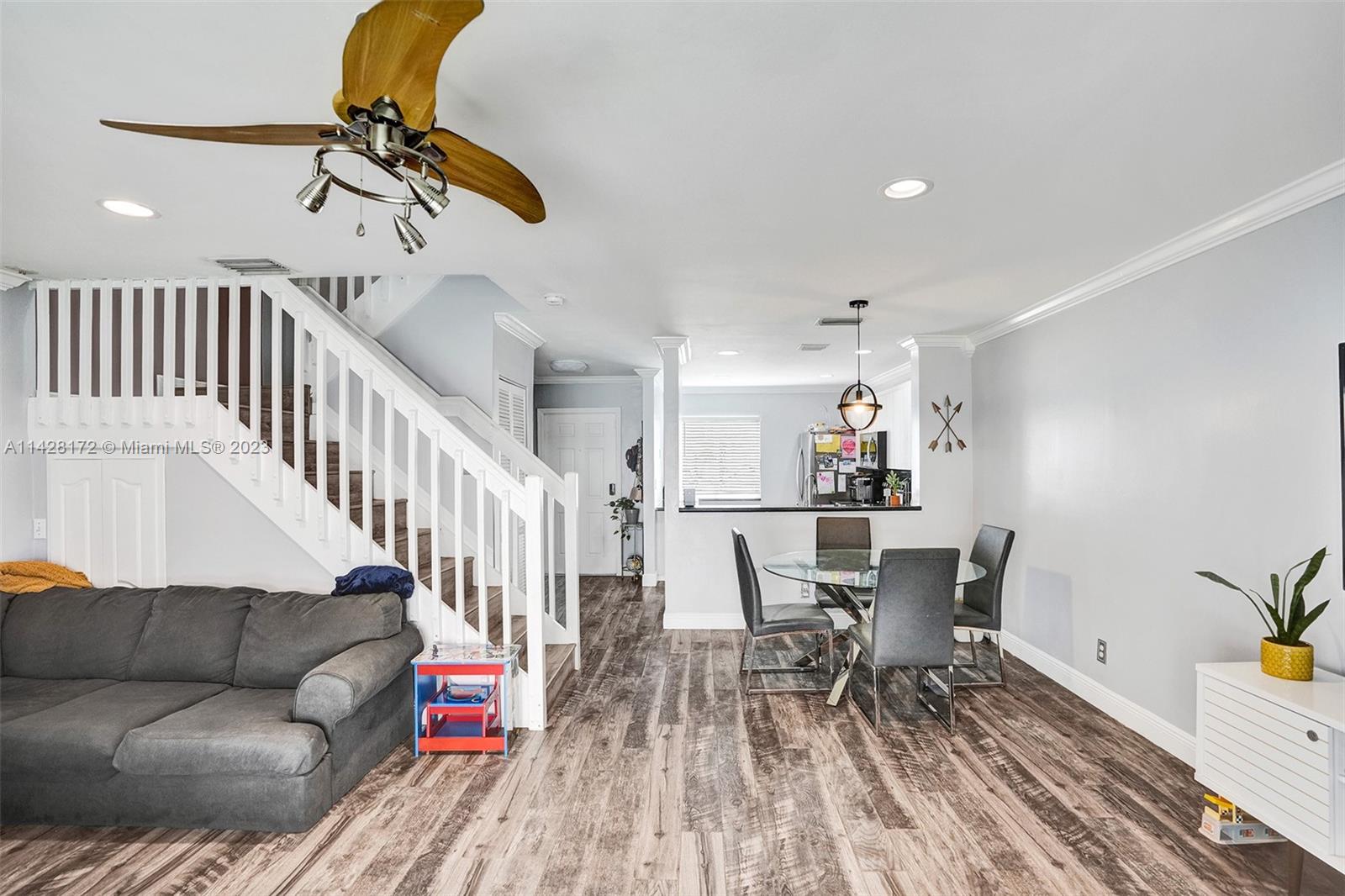 CHAPEL TRAIL II - Residential Lease