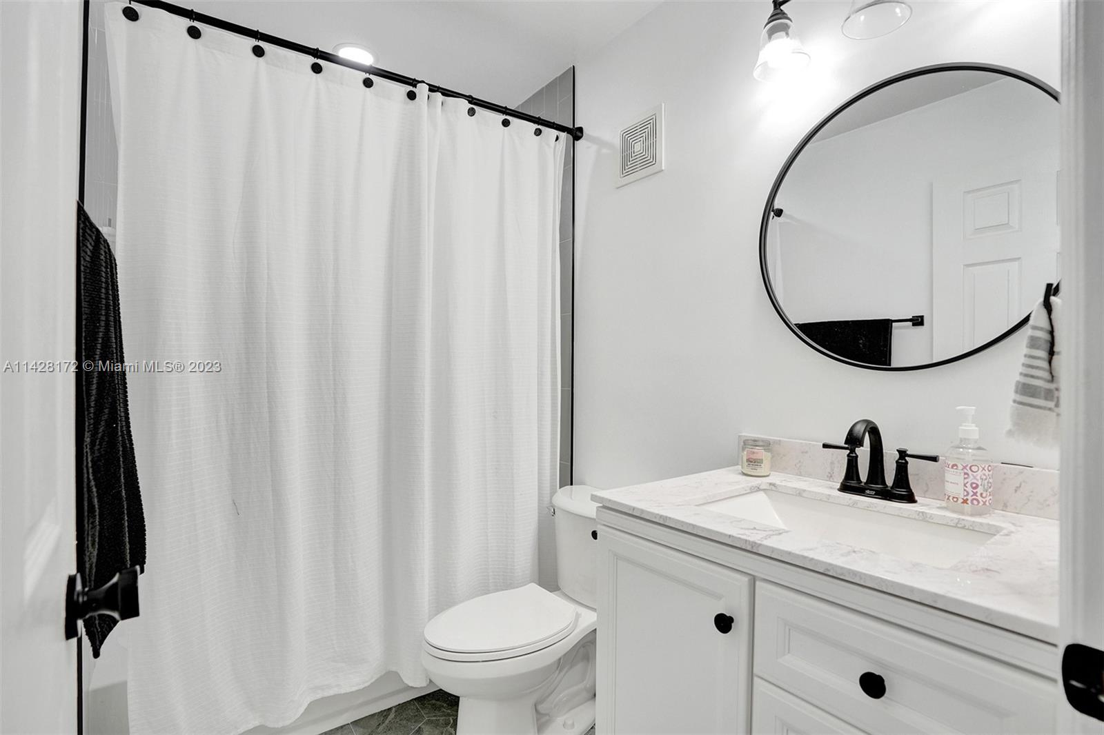 CHAPEL TRAIL II - Residential Lease