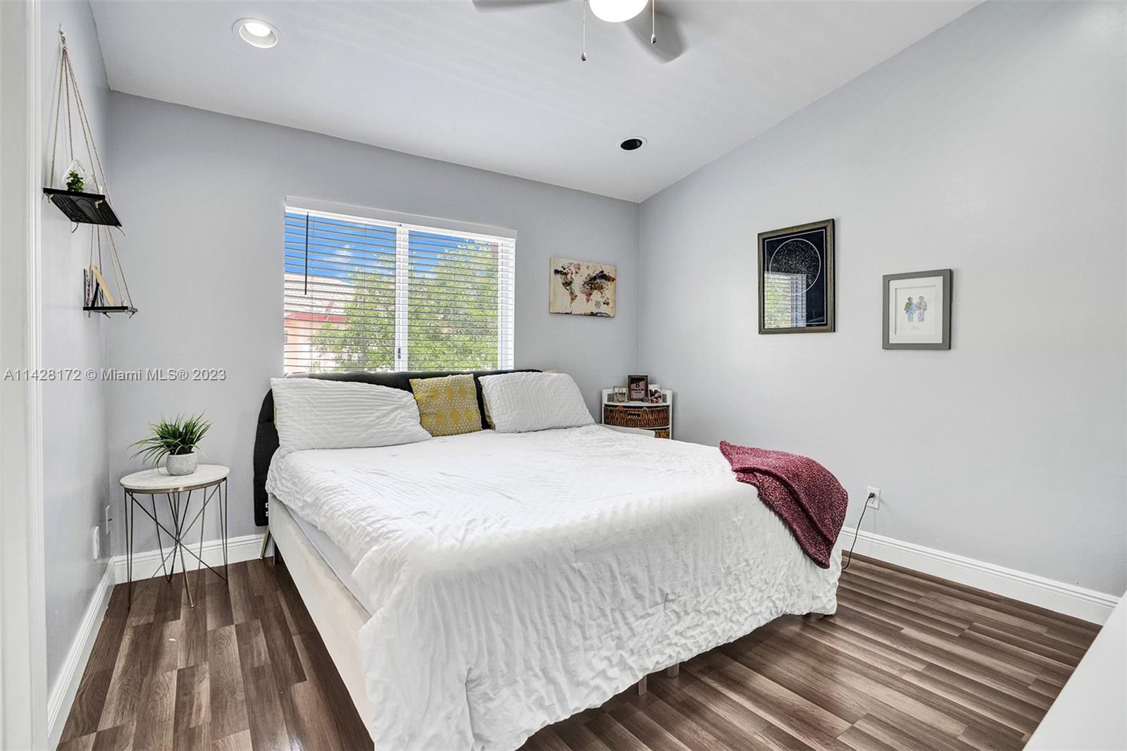 CHAPEL TRAIL II - Residential Lease