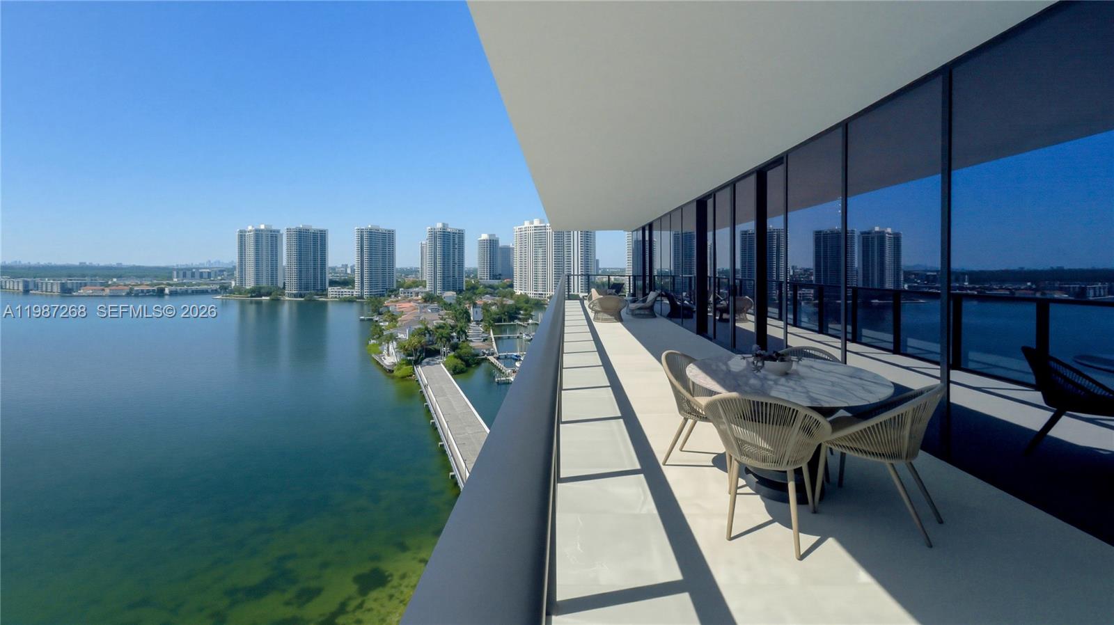 PRIVE CONDO - Residential