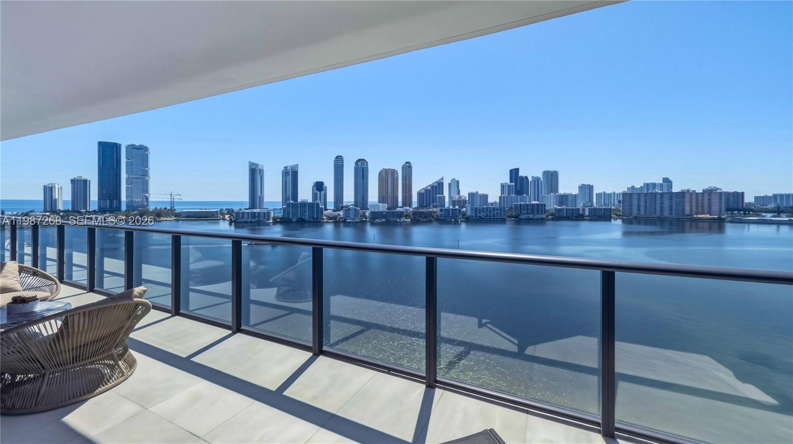PRIVE CONDO - Residential