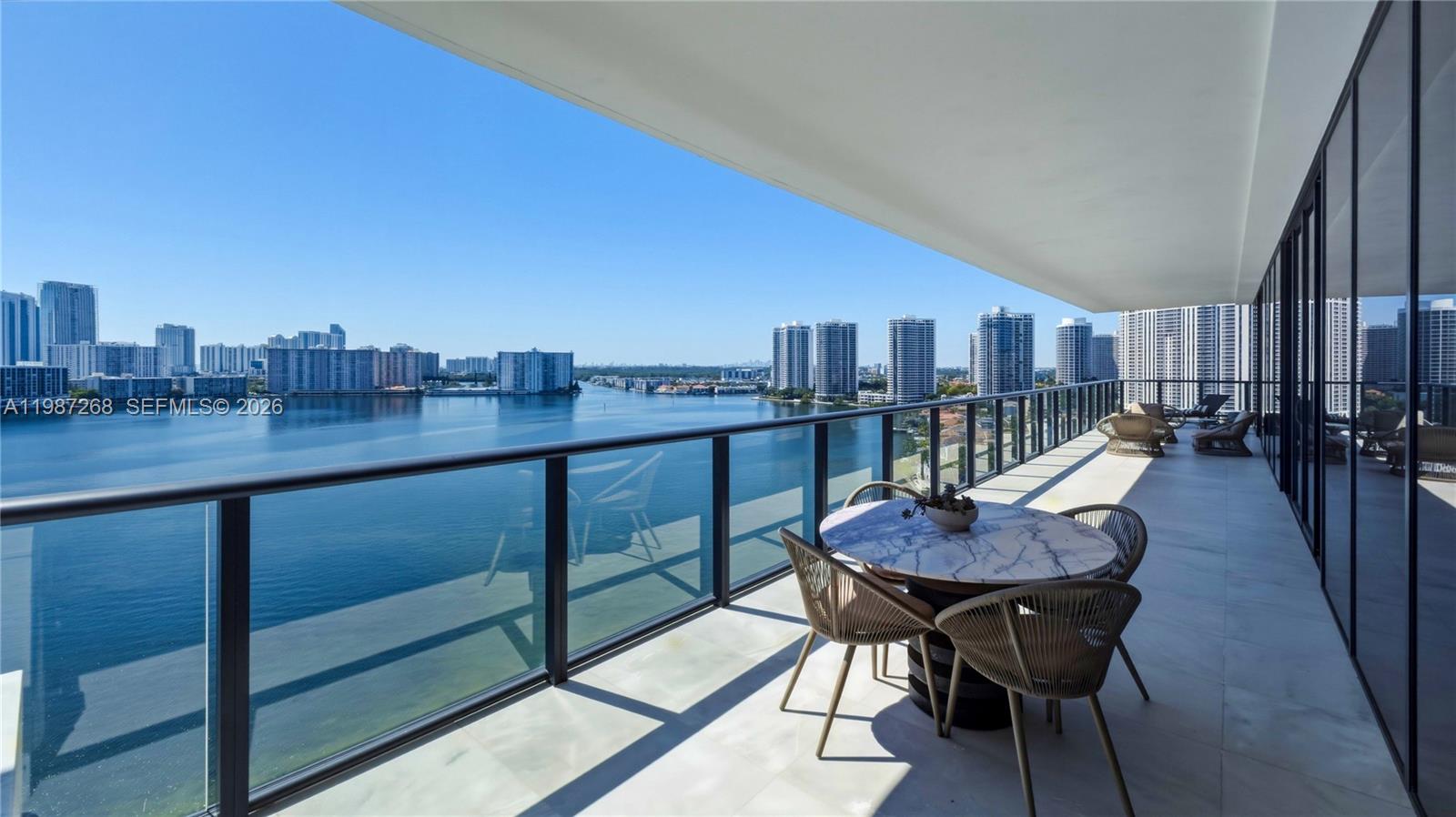 PRIVE CONDO - Residential