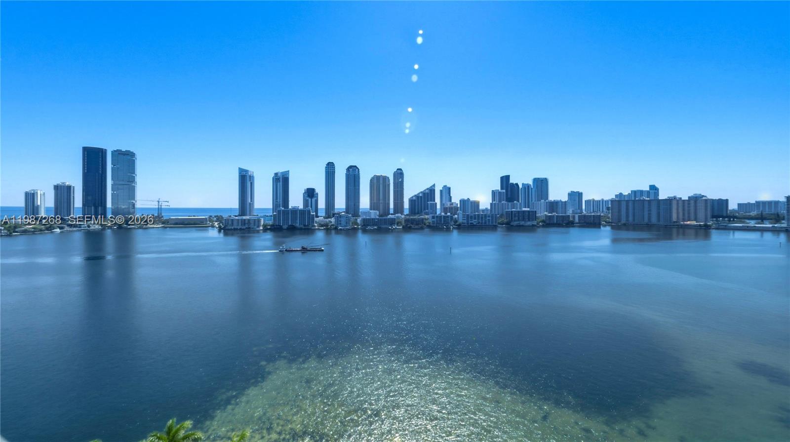 PRIVE CONDO - Residential