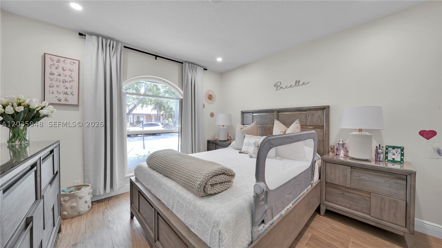 KENSINGTON - Residential