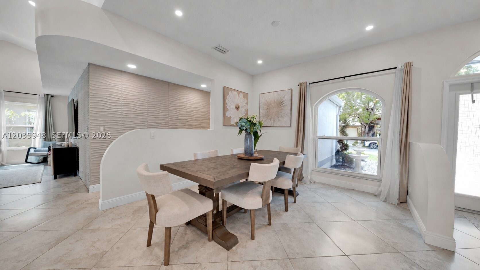 KENSINGTON - Residential