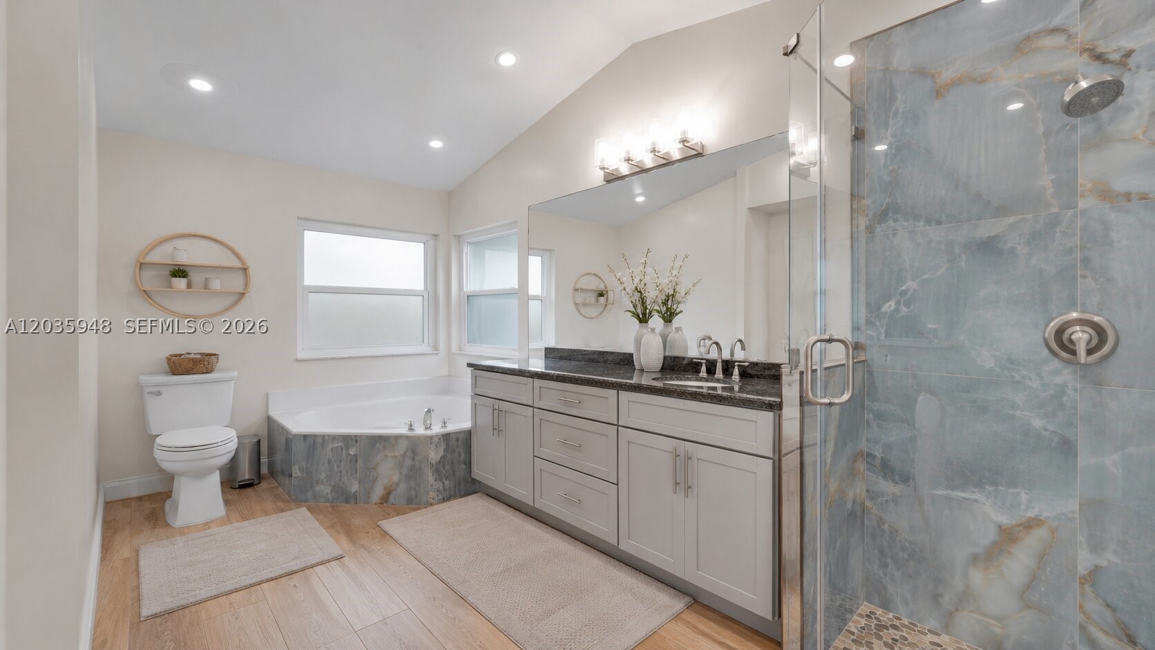 KENSINGTON - Residential