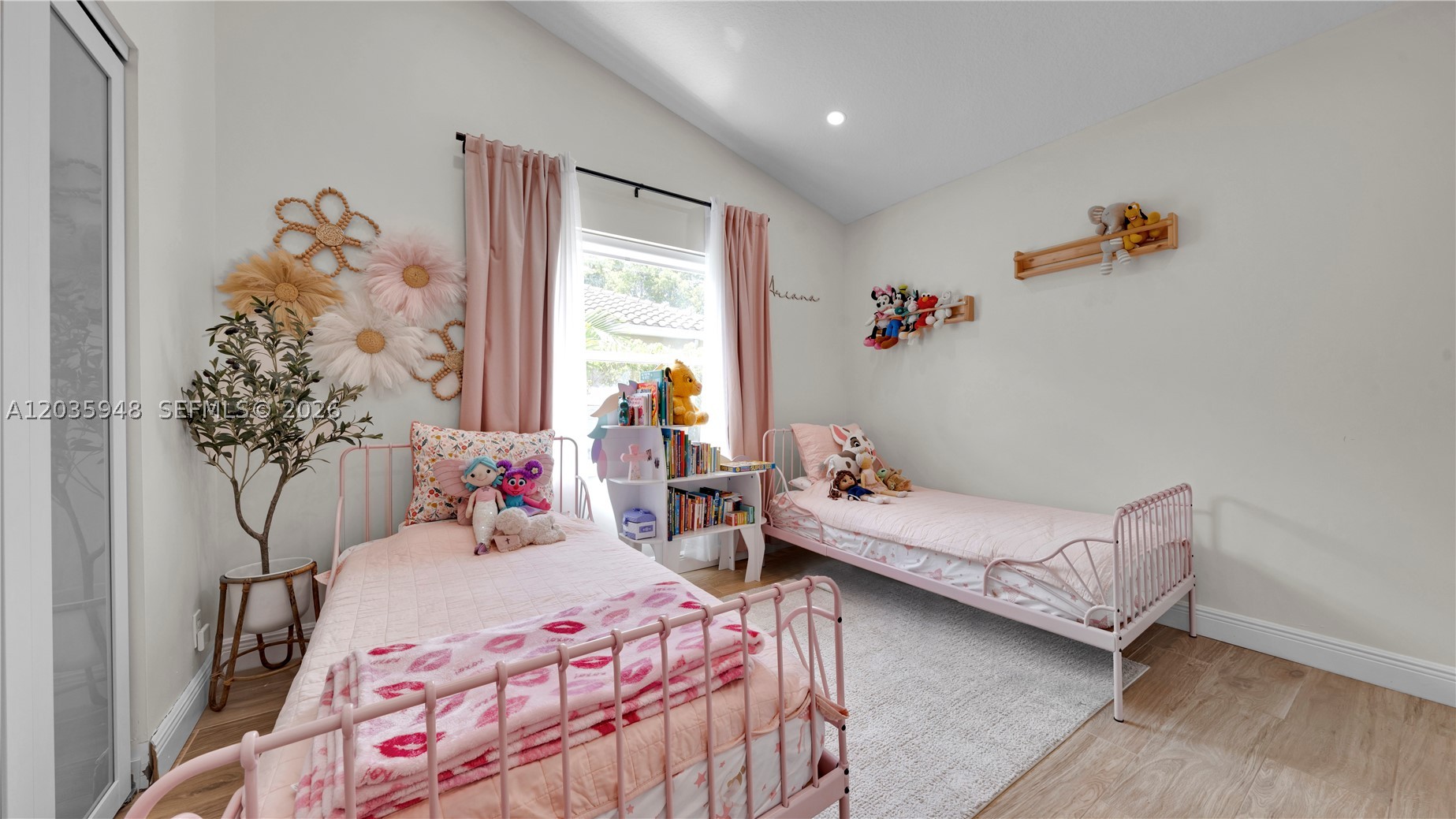 KENSINGTON - Residential
