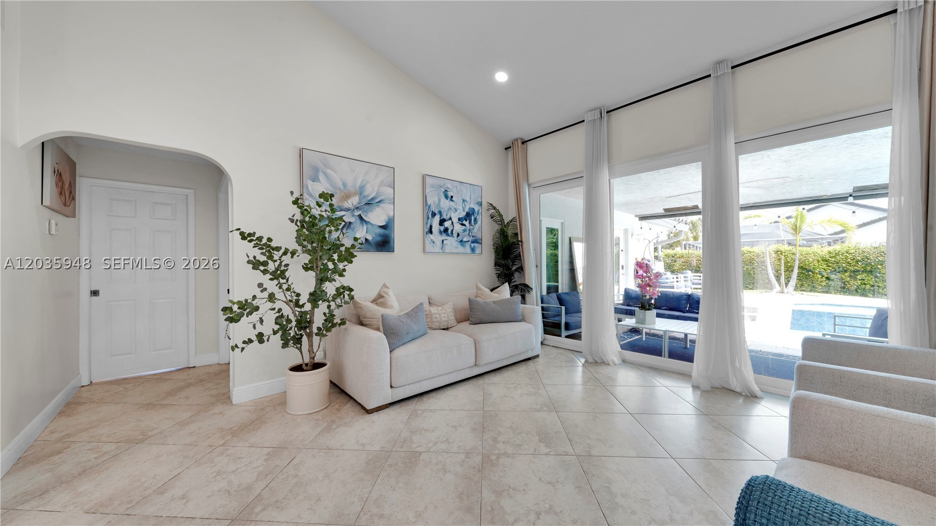KENSINGTON - Residential