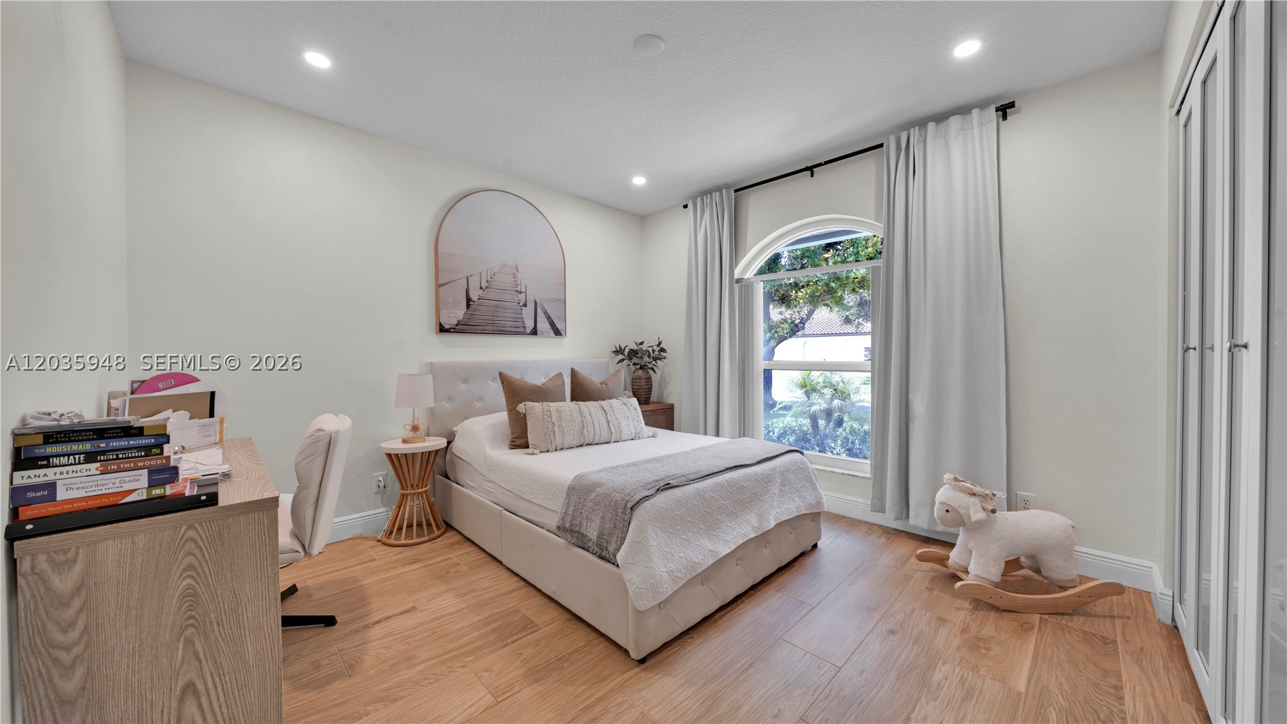 KENSINGTON - Residential