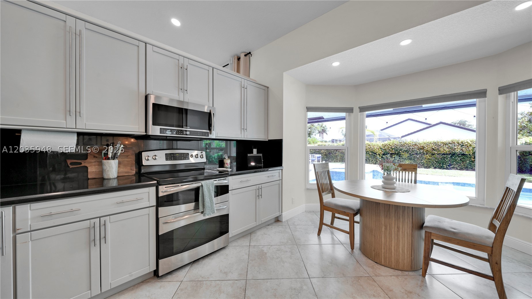KENSINGTON - Residential