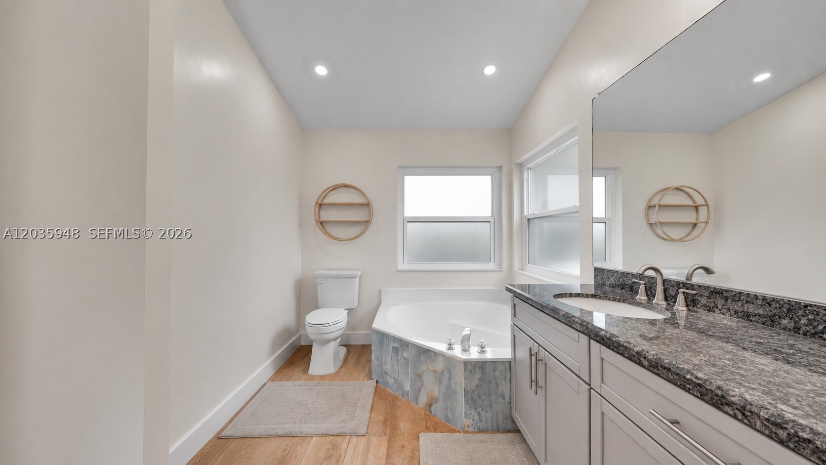 KENSINGTON - Residential