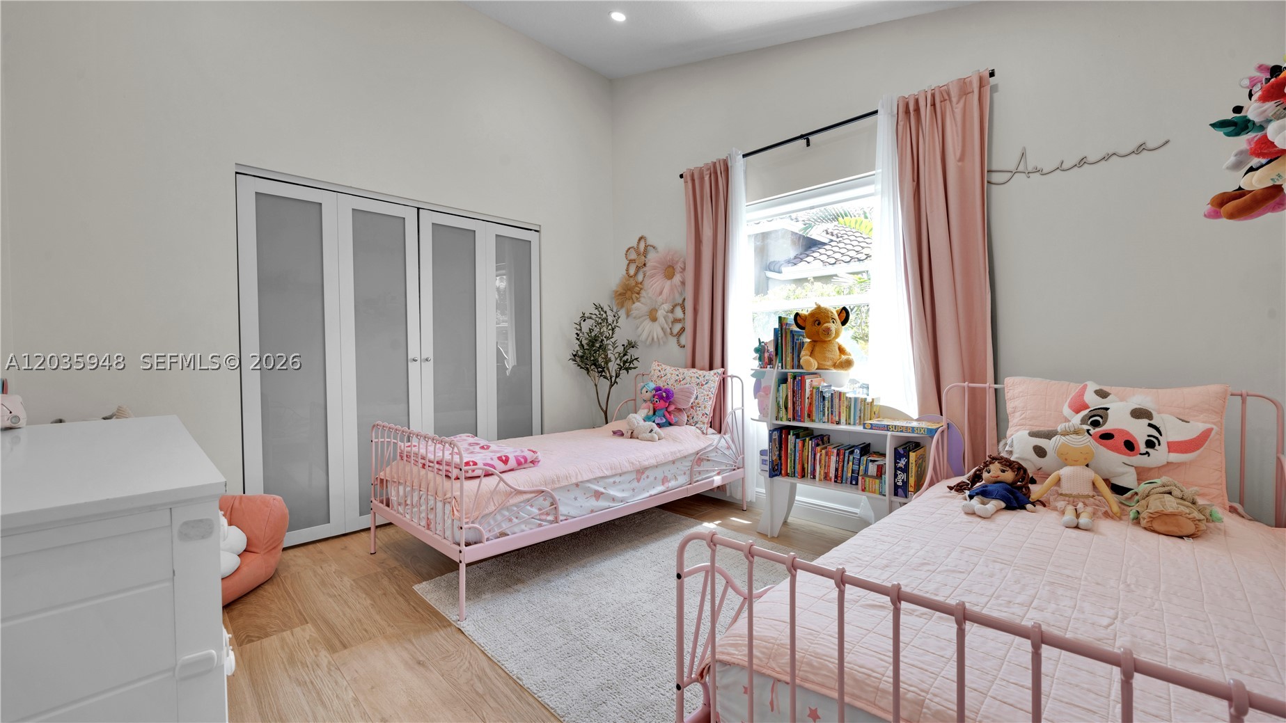 KENSINGTON - Residential