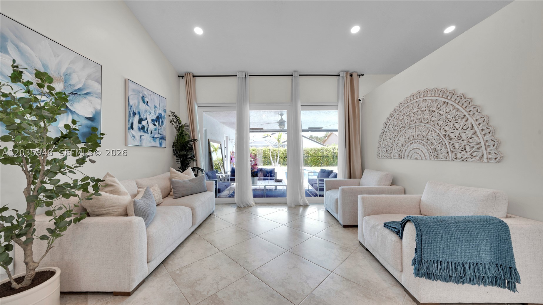 KENSINGTON - Residential