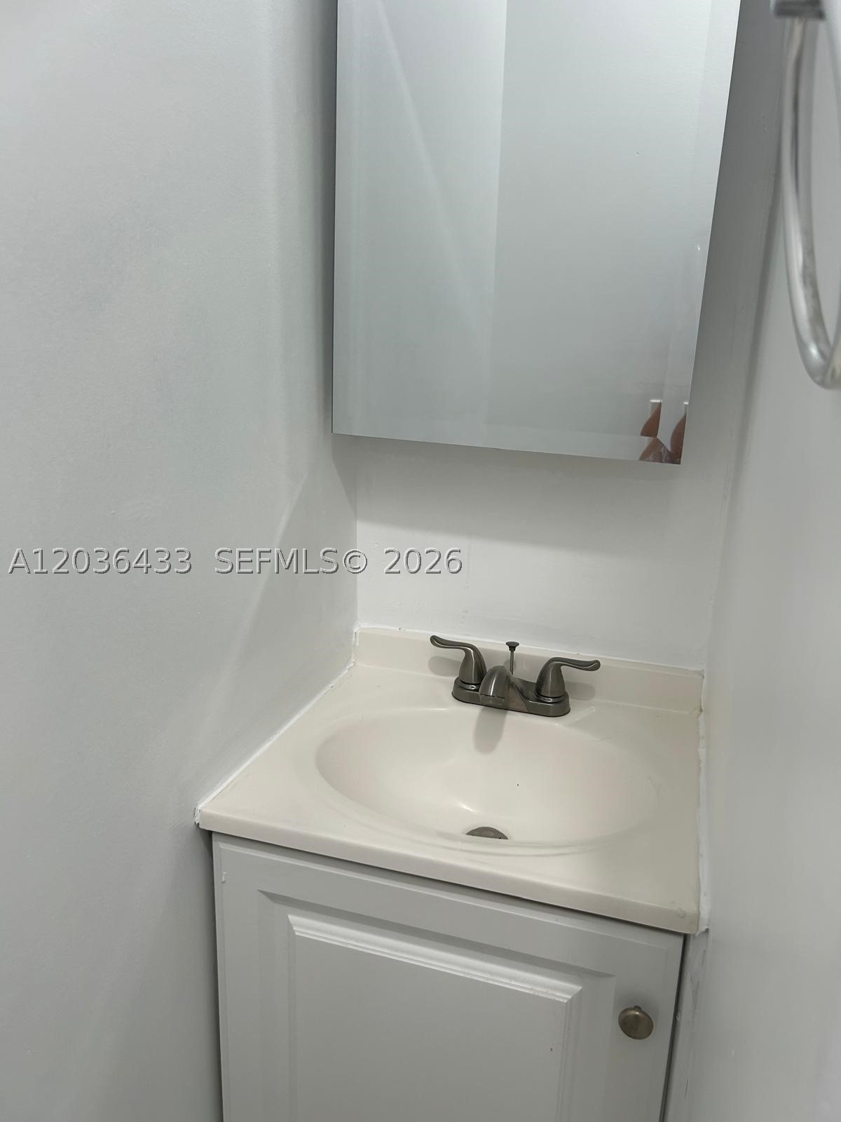 MONACO ESTATES AT KENDALL - Residential Lease