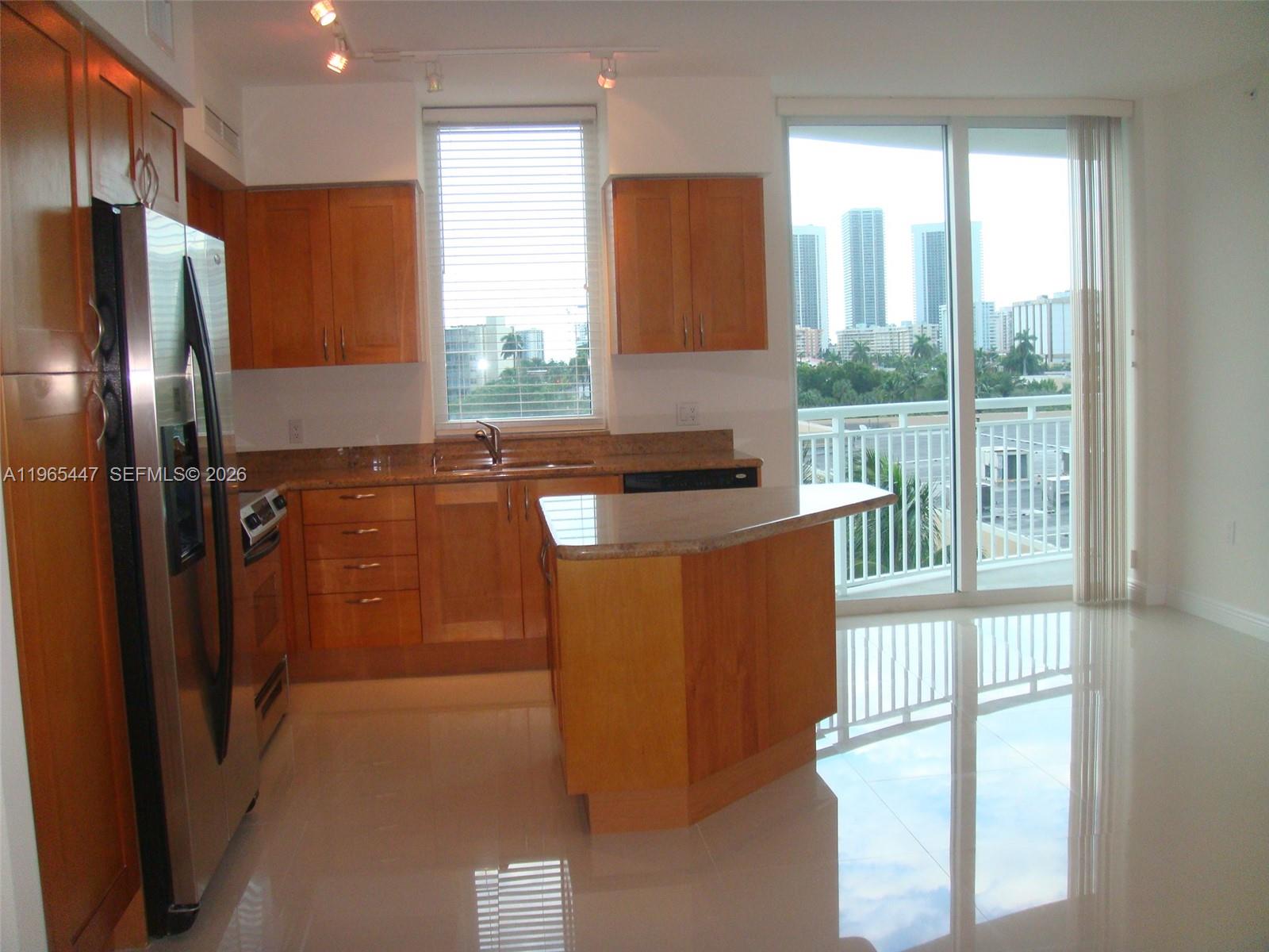 DUO COMDOMINIUM EAST - Residential Lease