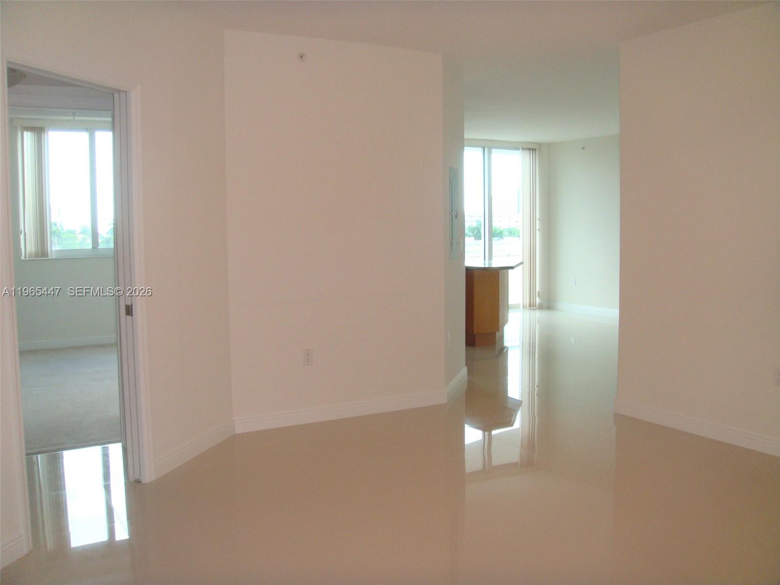 DUO COMDOMINIUM EAST - Residential Lease