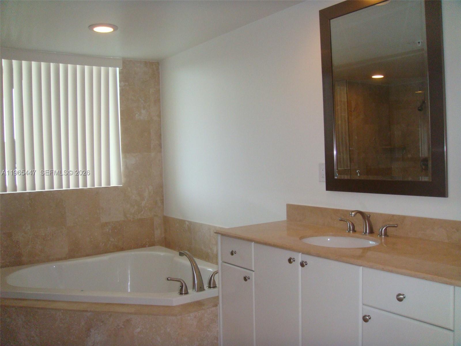 DUO COMDOMINIUM EAST - Residential Lease