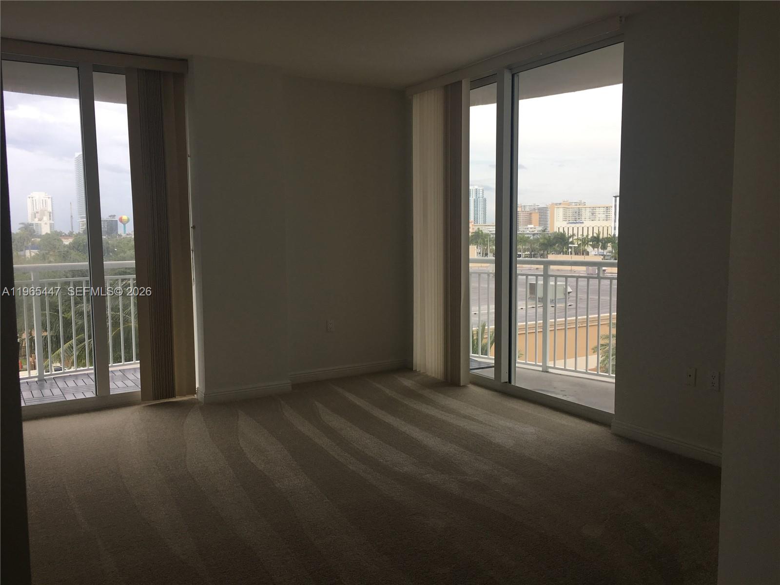 DUO COMDOMINIUM EAST - Residential Lease