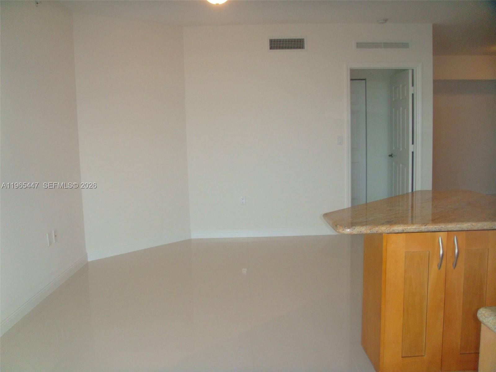 DUO COMDOMINIUM EAST - Residential Lease