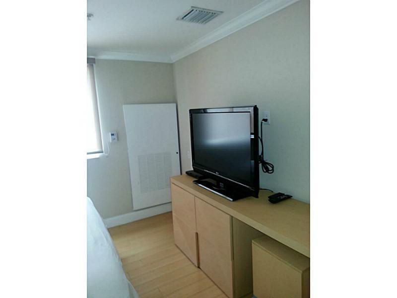 EUROSUITES - Residential Lease