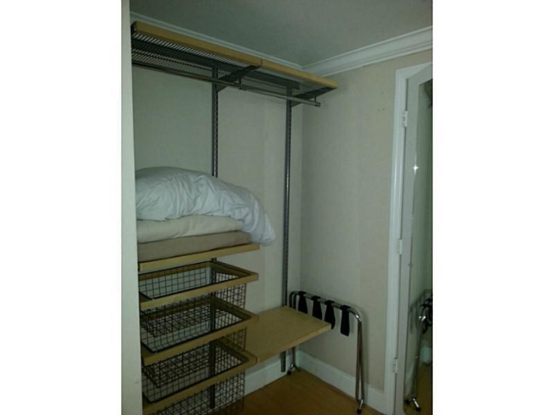 EUROSUITES - Residential Lease